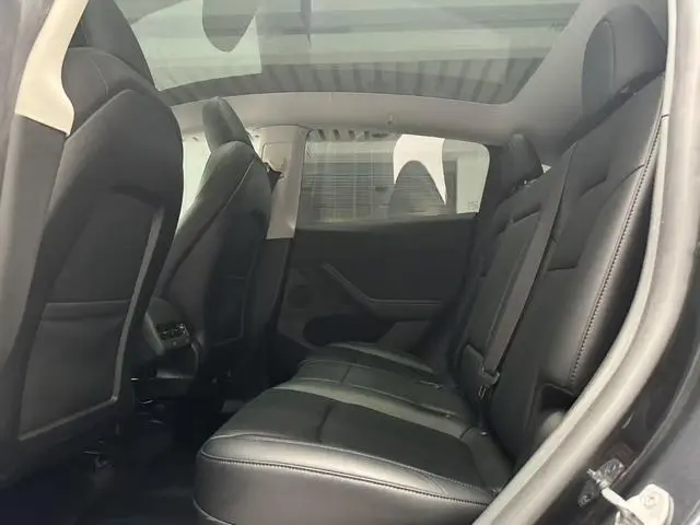 Tesla Model Y Rear-wheel drive version