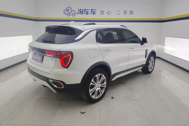 LYNK & CO Lynk 01 2.0T two-wheel drive Pro version country VI