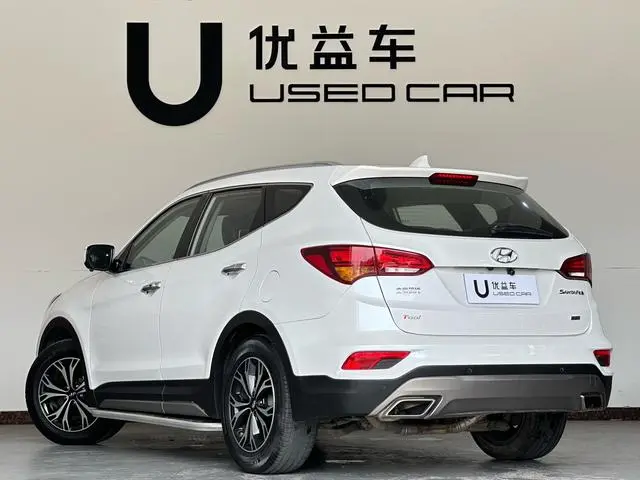 Hyundai Shengda 2.0T automatic two-wheel drive intelligent 7-seater