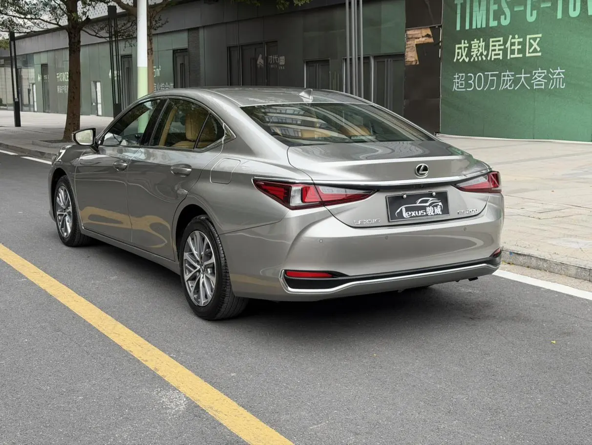 Lexus Lexus ES 200 Excellent Edition