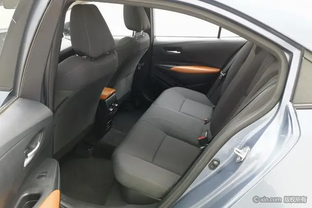 TOYOTA Corolla Dual engine 1.8L E-CVT GL-i Elite Edition