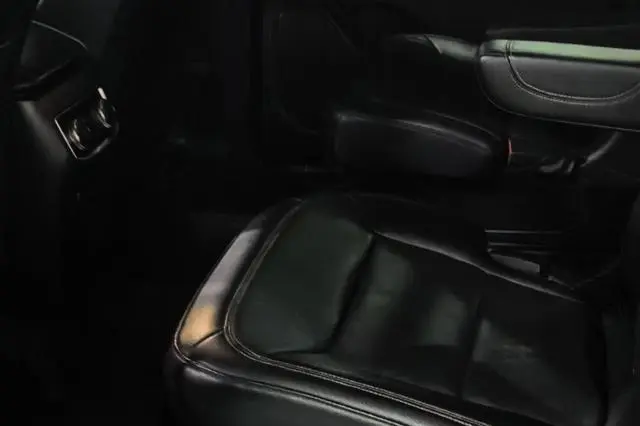 Ford Explorer EcoBoost 285 four-wheel drive fashion version 6 seats