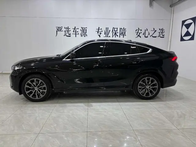 BMW BMW X6 Facelift xDrive30i M sports suit