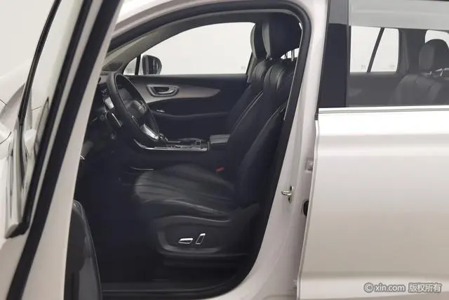 Roewe Roewe RX5 MAX 400TGI Automatic Smart Cockpit Ultimate Edition