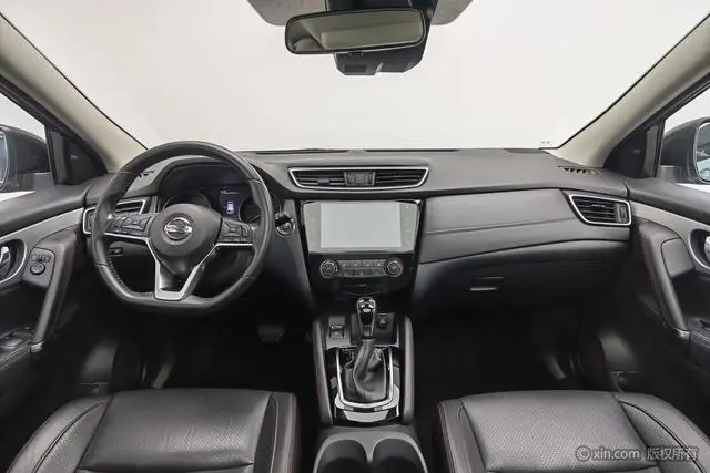Nissan Qashqai 2.0 L XV Prem Deluxe Edition