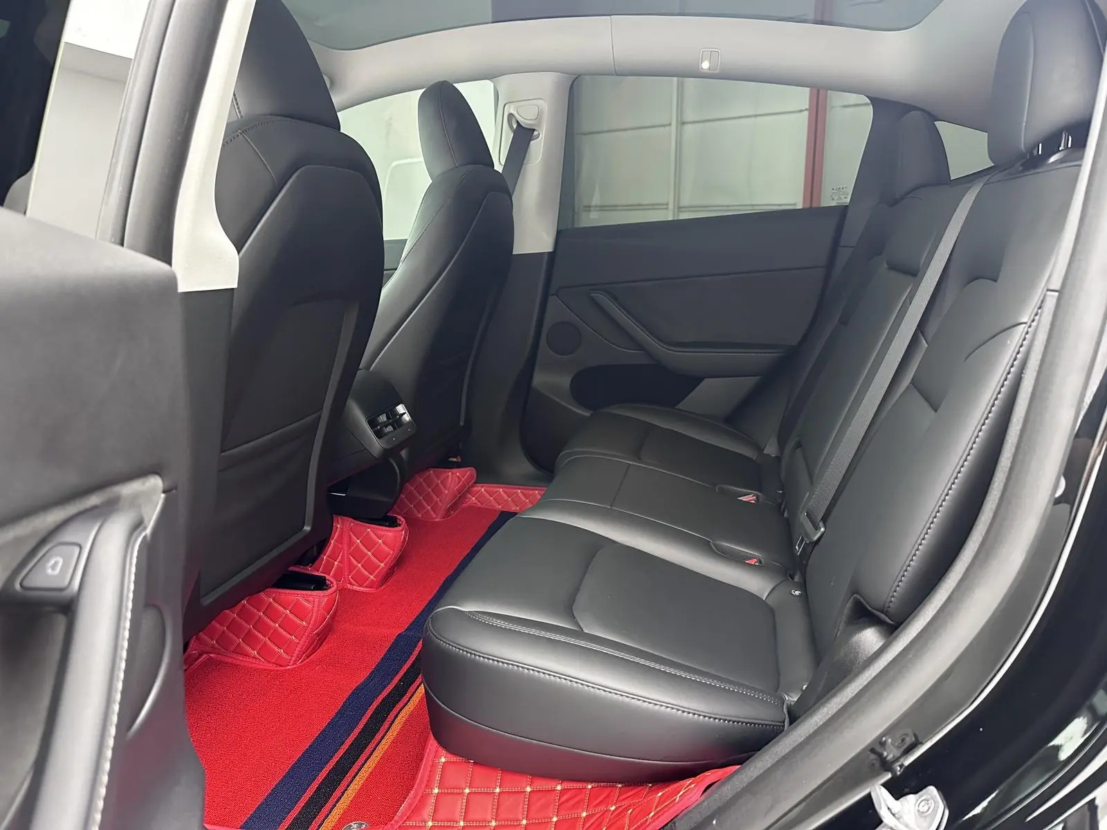 Tesla Model Y Rear-wheel drive version