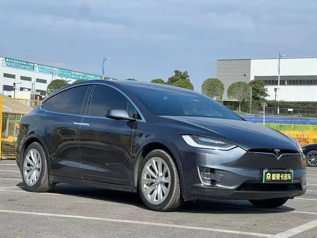 Tesla Model X 75D