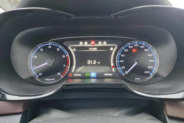 GAC Trumpchi GS8 320T two-wheel drive luxury Zhilian Edition 7 seats