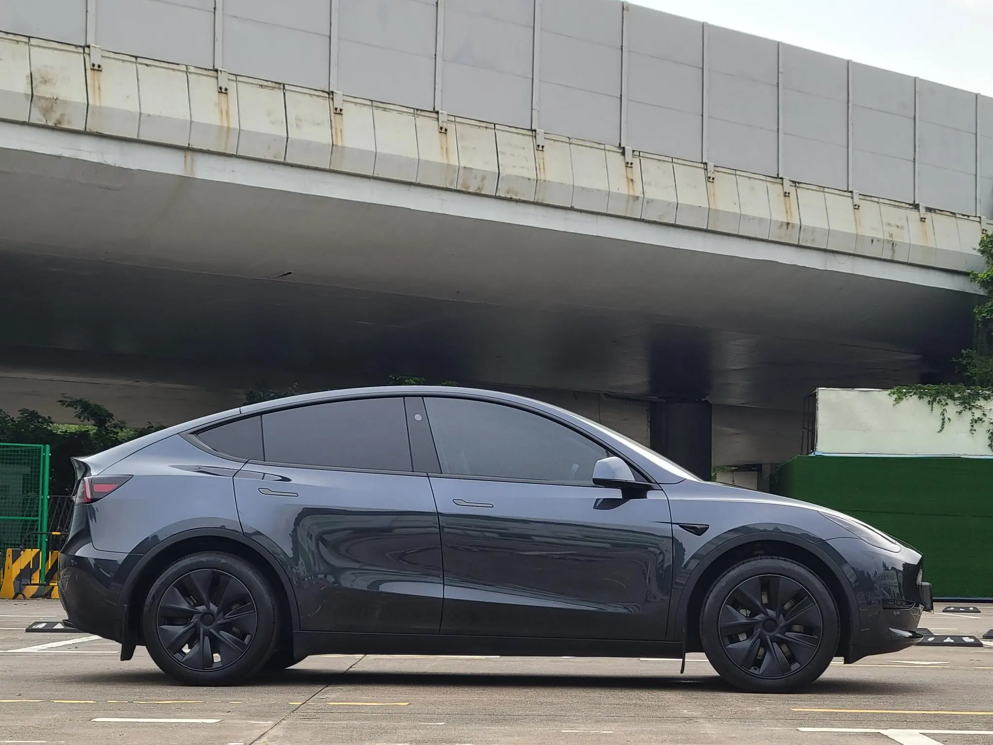 Tesla Model Y Rear-wheel drive version