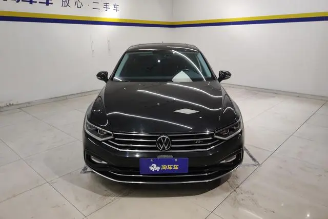 Volkswagen Magotan 330TSI DSG leading type
