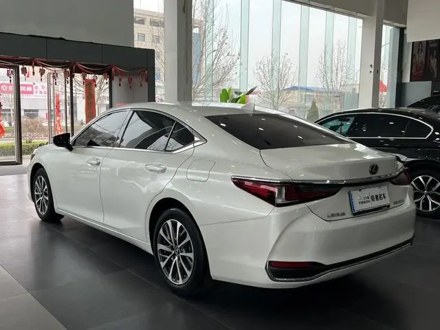 Lexus Lexus ES 200 Excellent Edition