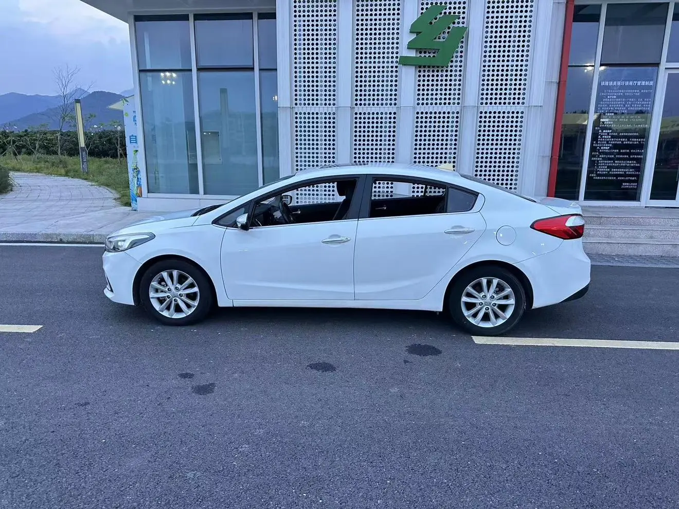 Kia Kia K3 1.6L automatic GL