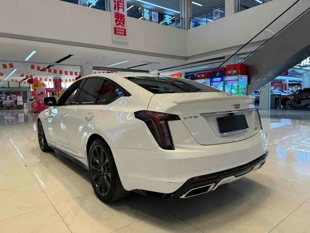 Cadillac Cadillac CT5 28T platinum sporty