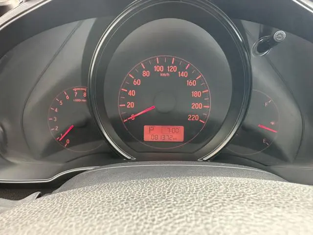 Honda Fit 1.5L CVT Comfortable sunroof Version