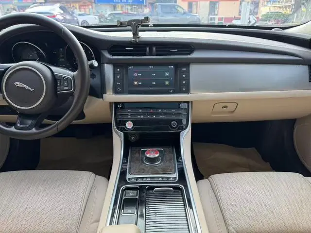 Jaguar Jaguar XFL XFL 2.0T 240PS Deluxe Edition