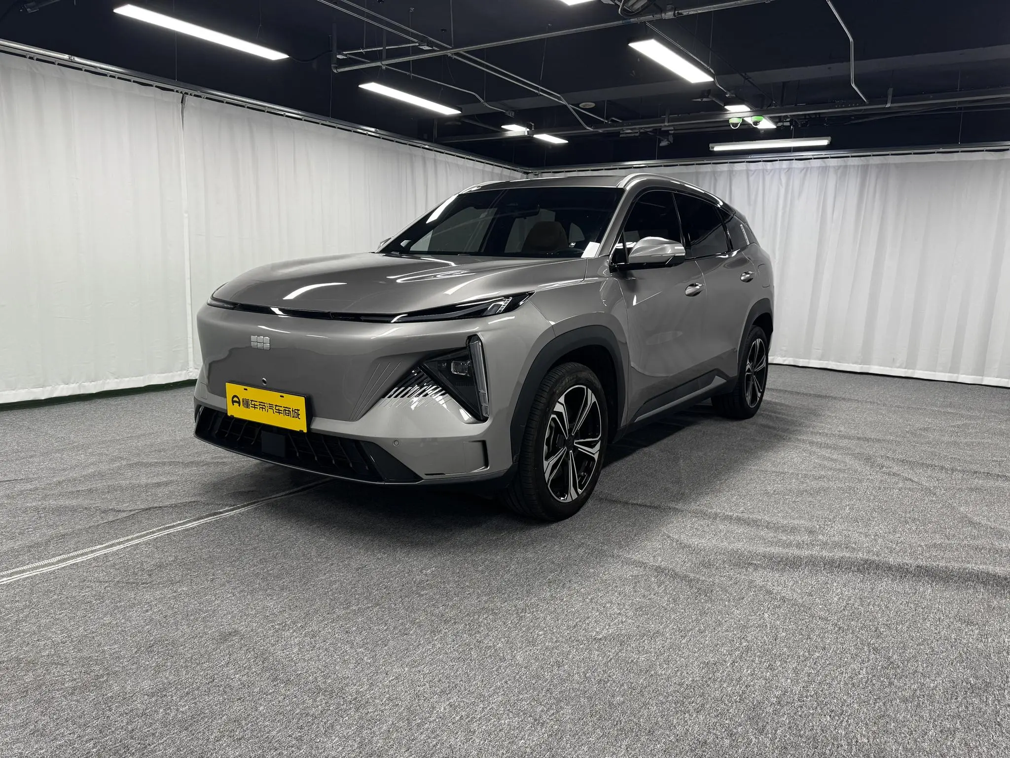 Geely Galaxy Galaxy L7 1.5T DHT 115km Starship