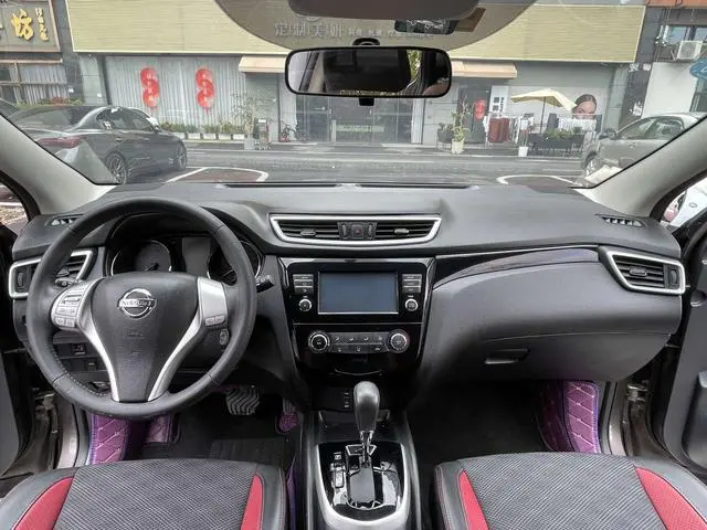 Nissan Qashqai 2.0L CVT Smart Enjoy Edition Country VI