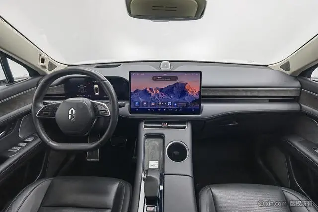 AITO Ask the world M5 Extended range four-wheel drive Ultimate edition