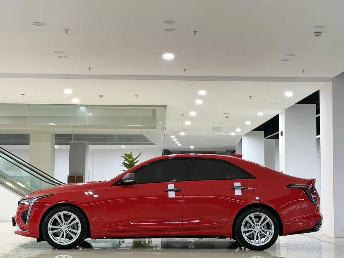 Cadillac Cadillac CT4 28T fashion type