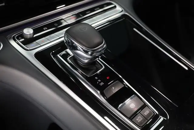 GAC Trumpchi M8 Lingxiu Series 390T Premium Edition