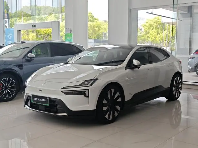 Polestar Polestar 4 Single motor standard battery life PLUS dual star connected version