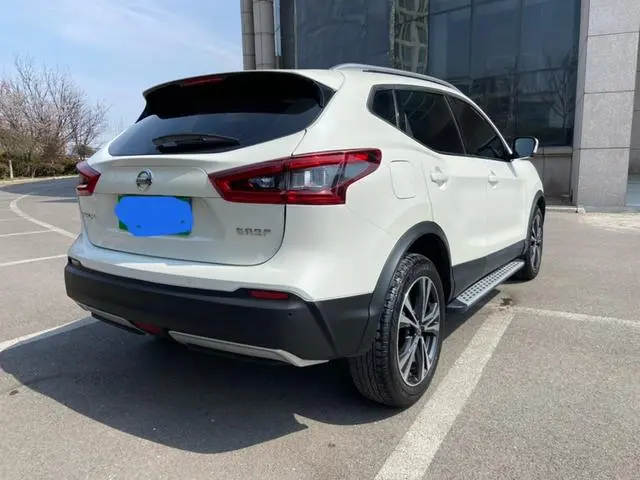 Nissan Qashqai 2.0L XV Prem.Deluxe Edition