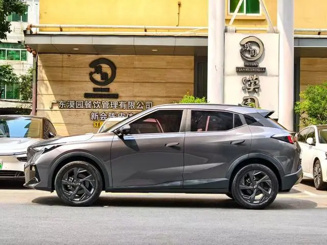 GAC Trumpchi GS3 Shadow Speed 270T Jinzhi Edition