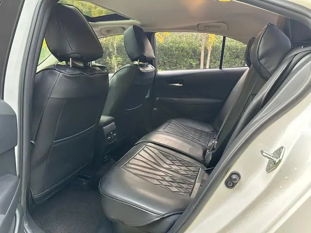 TOYOTA Corolla Dual engine 1.8L E-CVT Elite Edition
