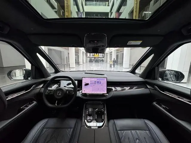 ZEEKR ZEEKR 009 Seven-seater aisle version four-wheel drive 108kWh