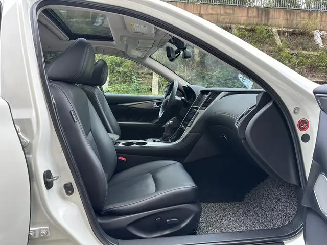 Infiniti Infiniti Q50L 2.0T Premium Version Country VI