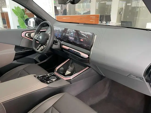 BMW BMW X3 xDrive30L leading M sports suit
