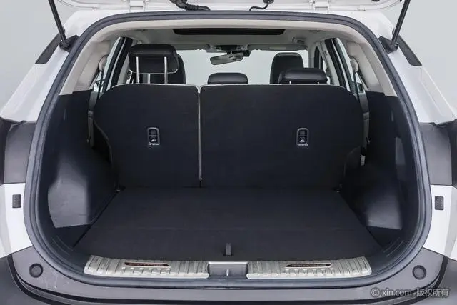 Kia Lion Platinum expands the world 1.5T two-wheel drive Premium edition