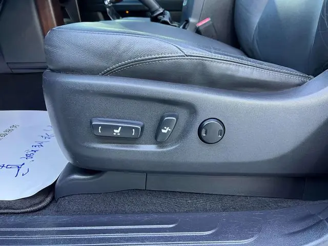 TOYOTA Prado 3.5L automatic VX NAVI