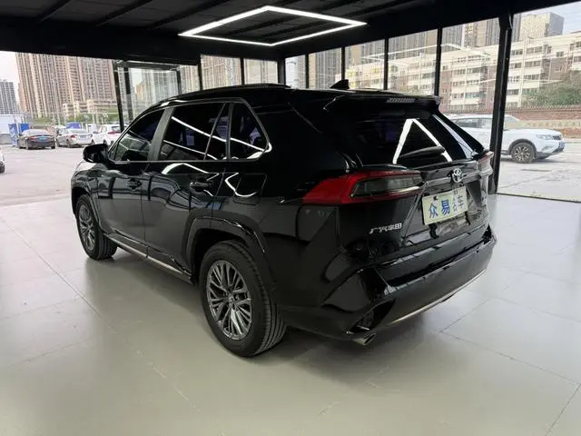 TOYOTA Wilanda 2.0L two-wheel drive luxury PLUS edition