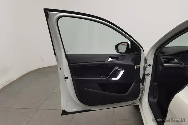 Peugeot Peugeot 408 1.6T Automatic Deluxe Edition