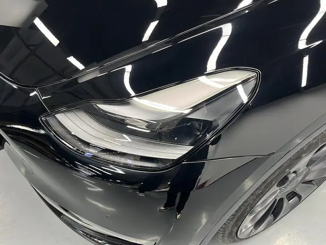 Tesla Model Y Performance high-performance all-wheel drive version