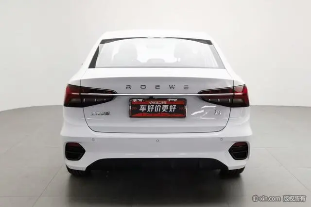 Roewe Roewe i5 1.5L CVT black gold version