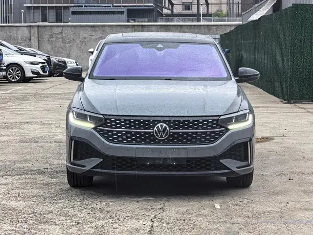 Volkswagen Lavida 300TSI DSG Starry Sky Yongyi Edition