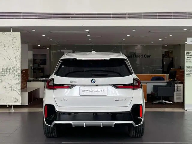 BMW BMW X1 sDrive25Li M sports suit
