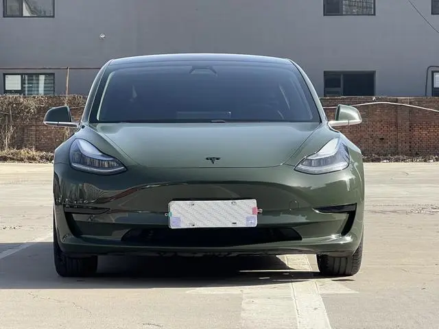 Tesla Model 3 Upgraded version of standard battery life rear drive