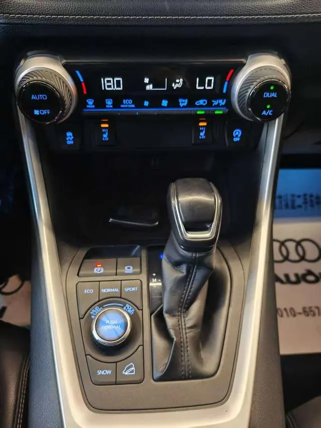 TOYOTA RAV4 Rongfang 2.0L CVT four-wheel drive Premium Edition