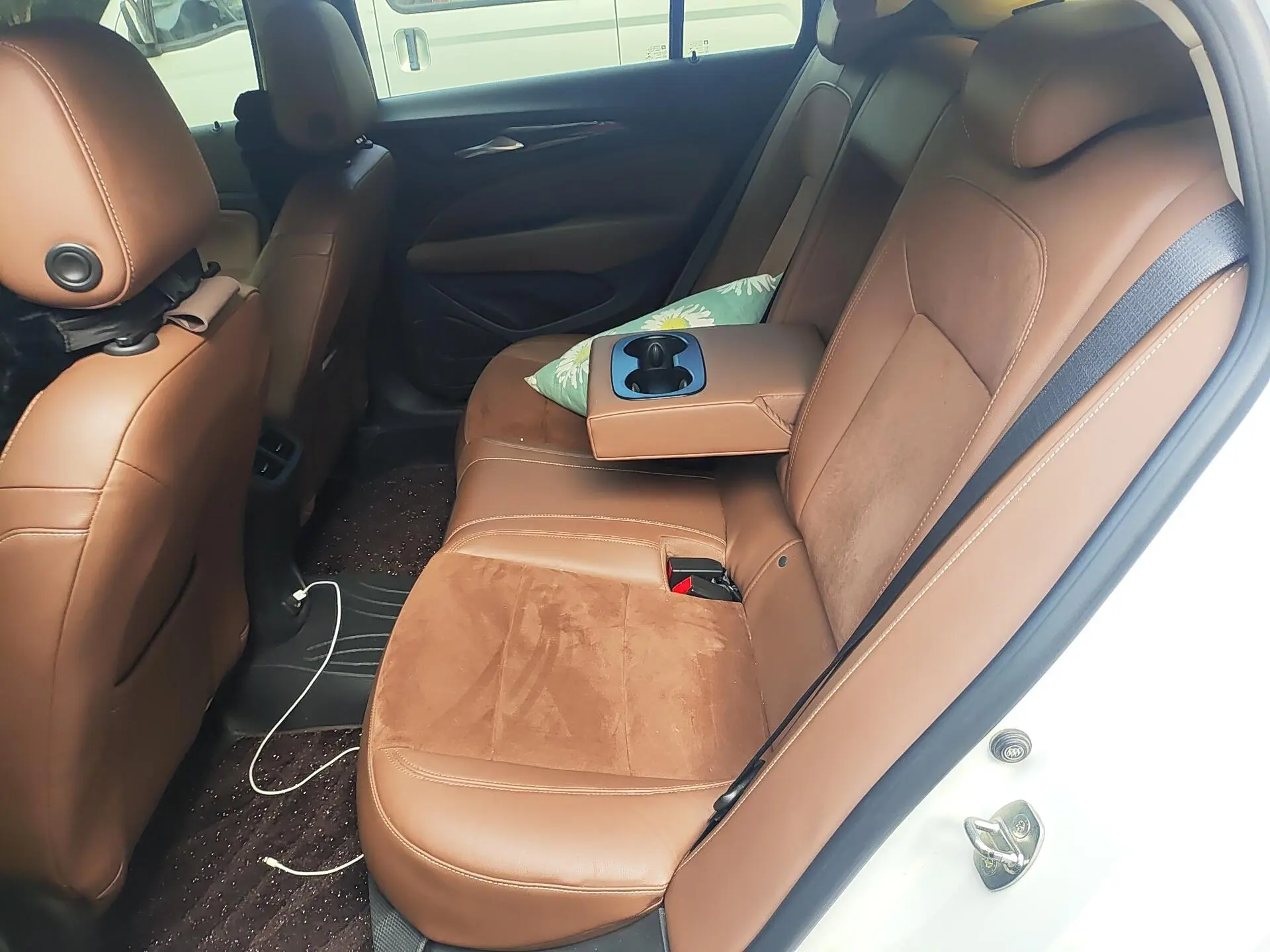 Buick Regal 20T Elite Country VI