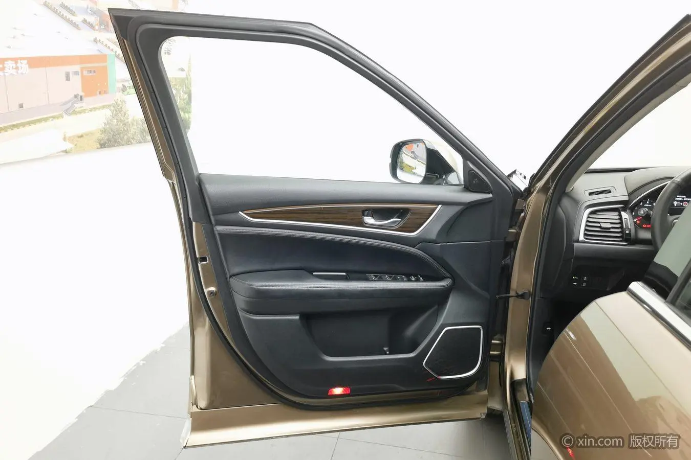 Honda Crown Road 370TURBO Four-wheel drive Exclusive Edition