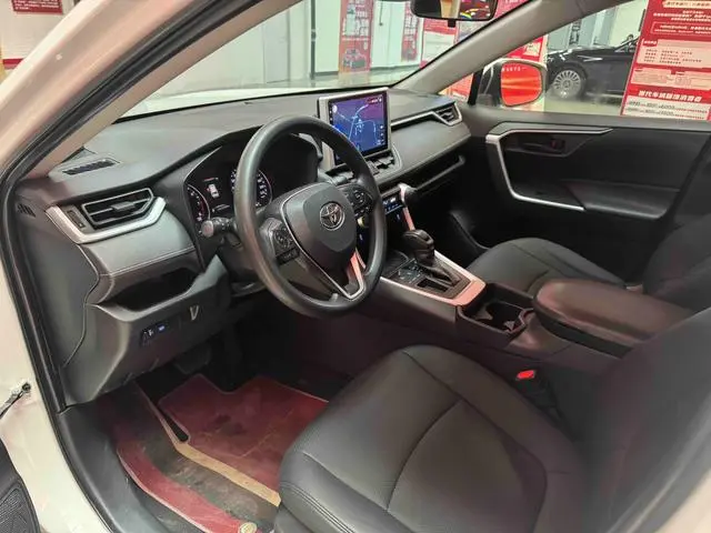 TOYOTA RAV4 Rongfang 2.0L CVT two-wheel drive urban edition