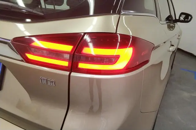 Geely Boyue 1.8TD automatic two-wheel drive intelligent 4G connected version