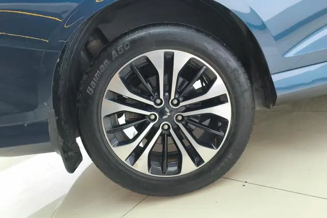Wuling Capgemini Victory Facelift 280T CVT flagship model