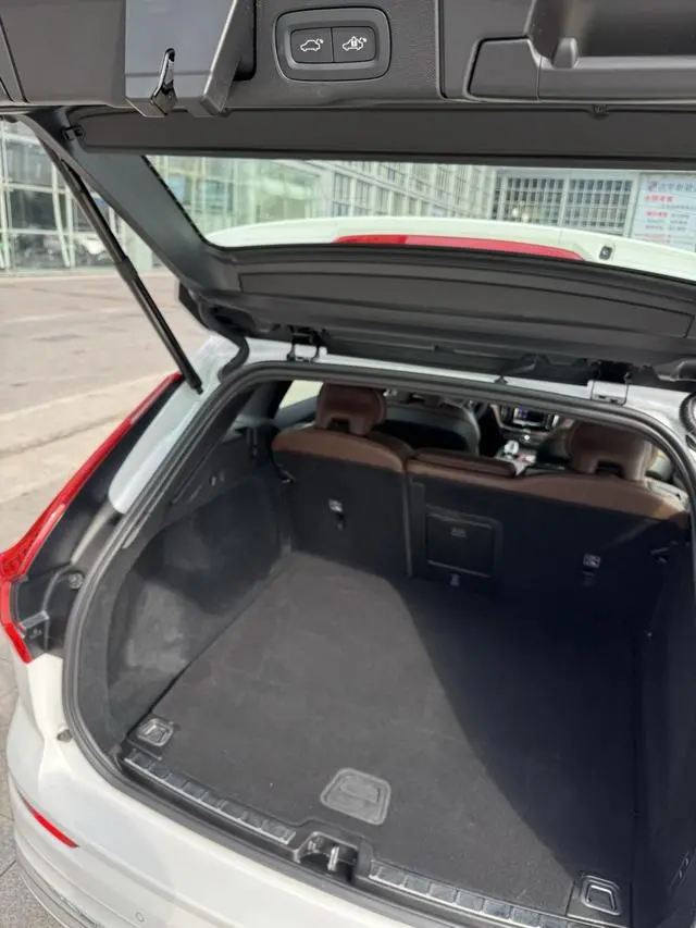 Volvo Volvo XC60 PHEV T8 four-wheel drive long battery life Zhiya Deluxe Edition