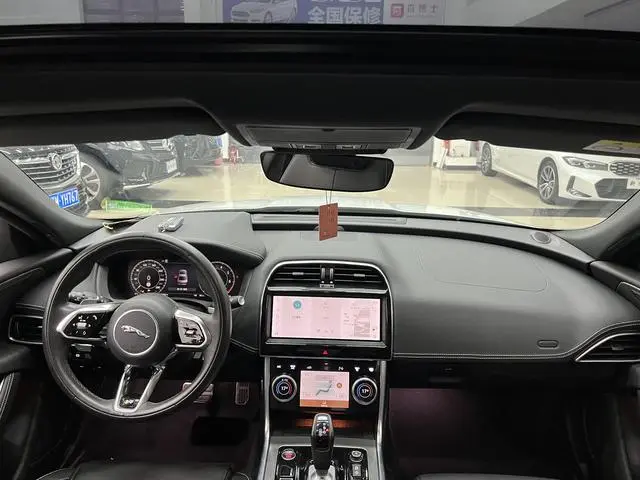 Jaguar Jaguar XEL 2.0T 250PS R-DYNAMIC S Enterprising Sports Edition