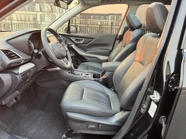 Subaru FORESTER Forester 2.0i AWD Deluxe Edition EyeSight