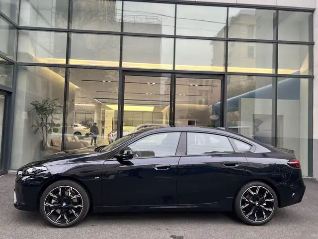 BMW BMW 2 Series 225L M Sports Yao Ye Suit